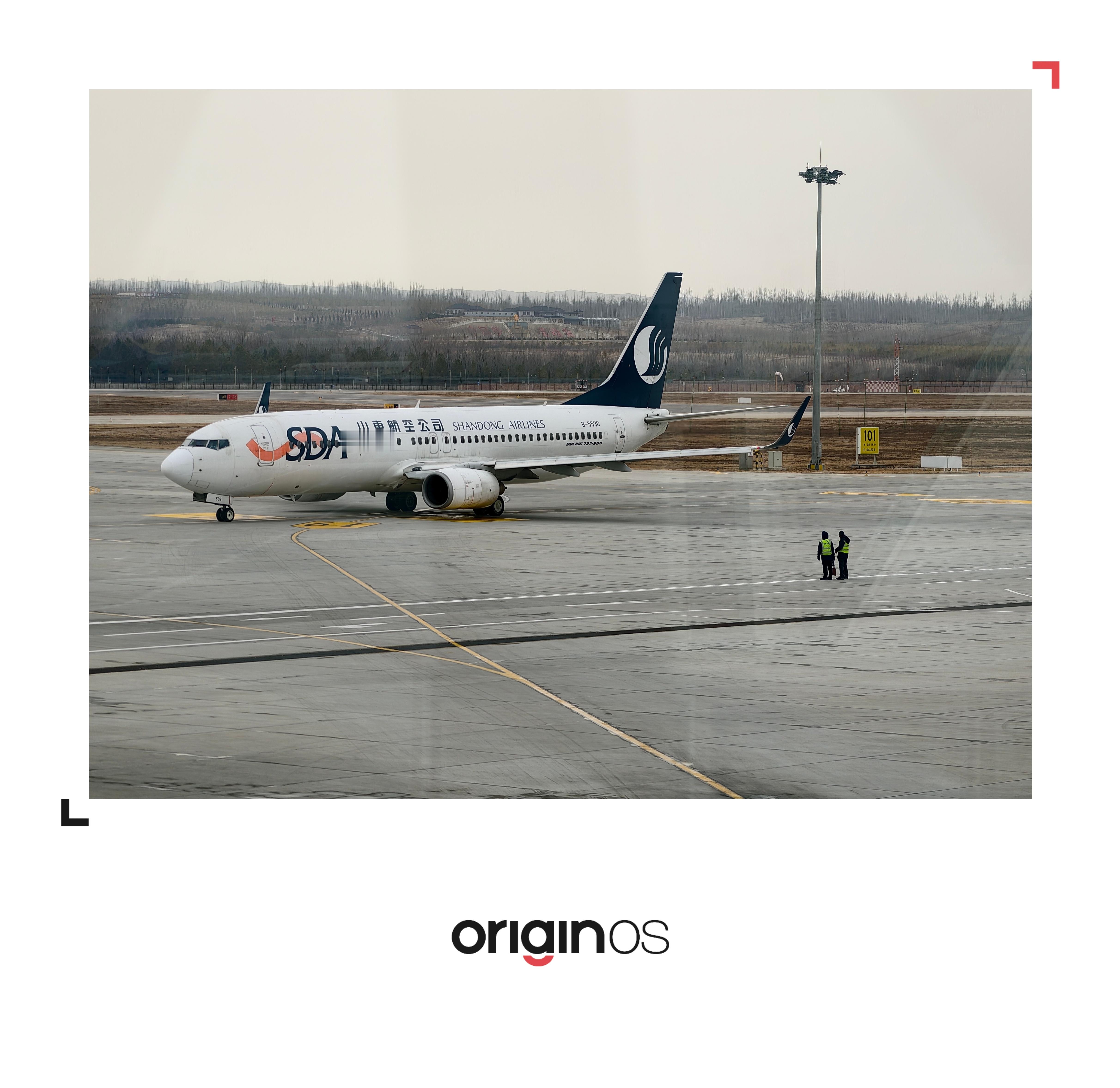 经历下雪停车后果然还是没赶上飞机转道杭州了你那边下雪了没？ 灵武·银川河东国际机