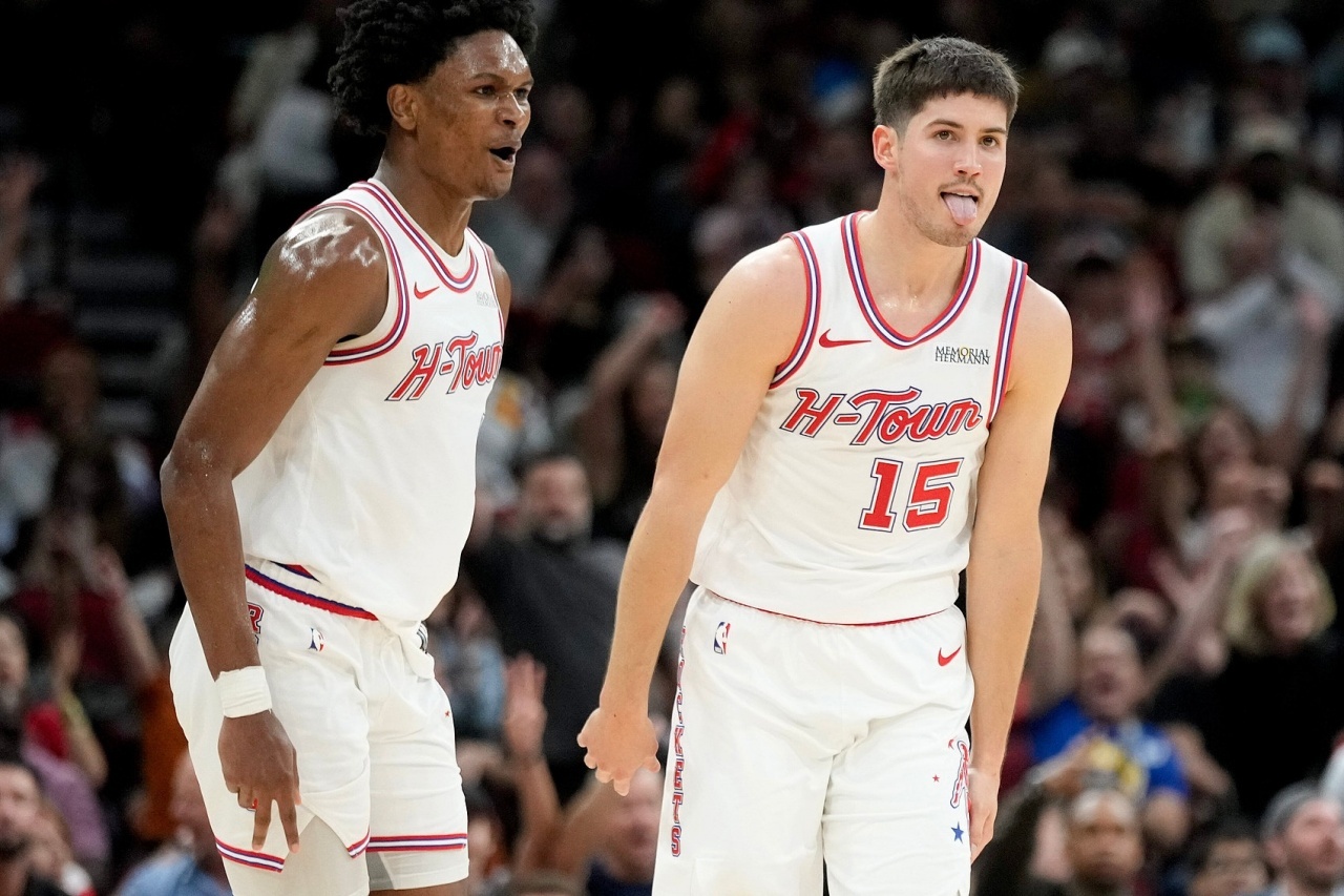 📙从重建功臣变成争冠绊脚石？战术短板尽显的乌度卡正在拖累火箭！2023年乌度卡