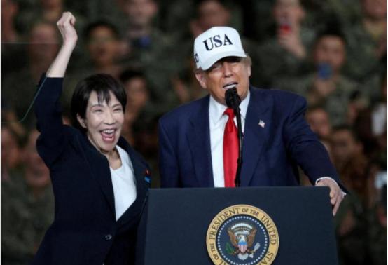 当地时间12月16日下午，日本参议院预算委员会的会场里气氛比往常剑拔弩张得多。