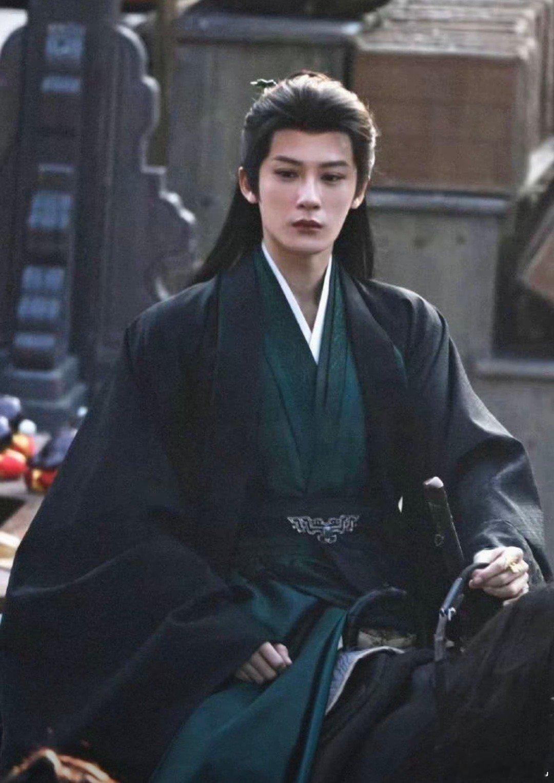 不是没见过男人，是没见过檀健次谢却山这么帅的男人怎么帅成这样 清清爽爽去雕饰，一