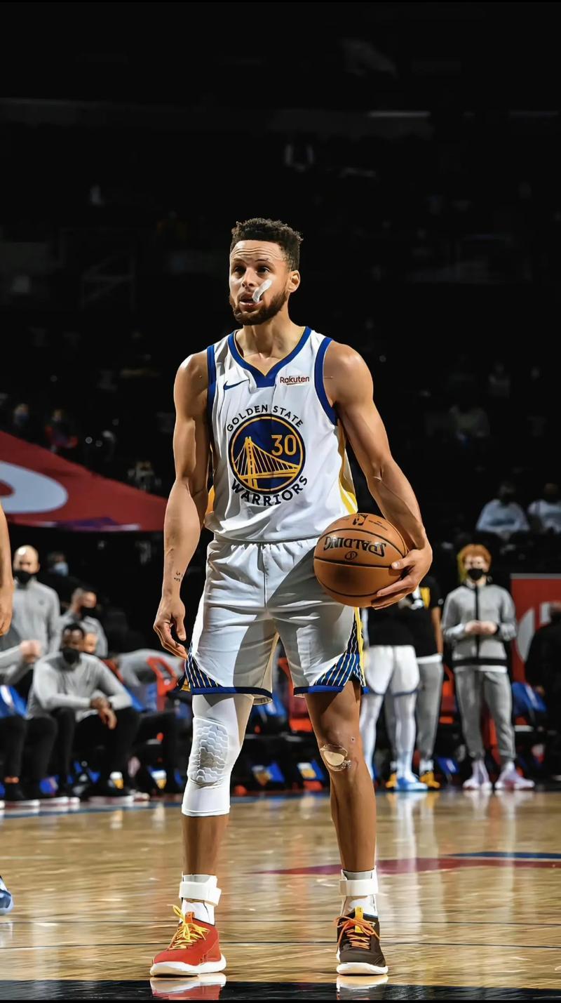 库里14中3遭绝杀！勇士三连败跌西部第九，37岁超巨独木难支？
 
NBA常规赛