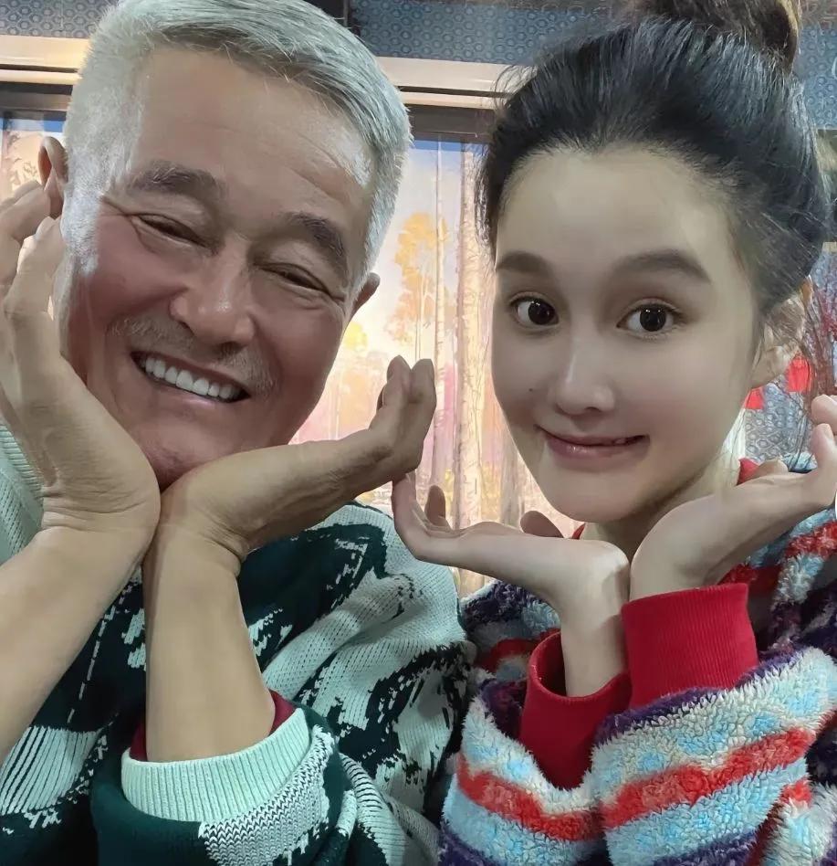 赵本山的女儿球球要结婚，赵本山豪气地说:“酒店你随便挑选，婚礼的一切费用我出，不