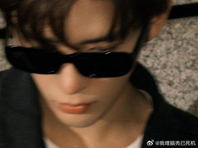 王安宇你帅的有点太权威了王安宇将亮相CELINE26冬季时装秀 王安宇你帅的有点