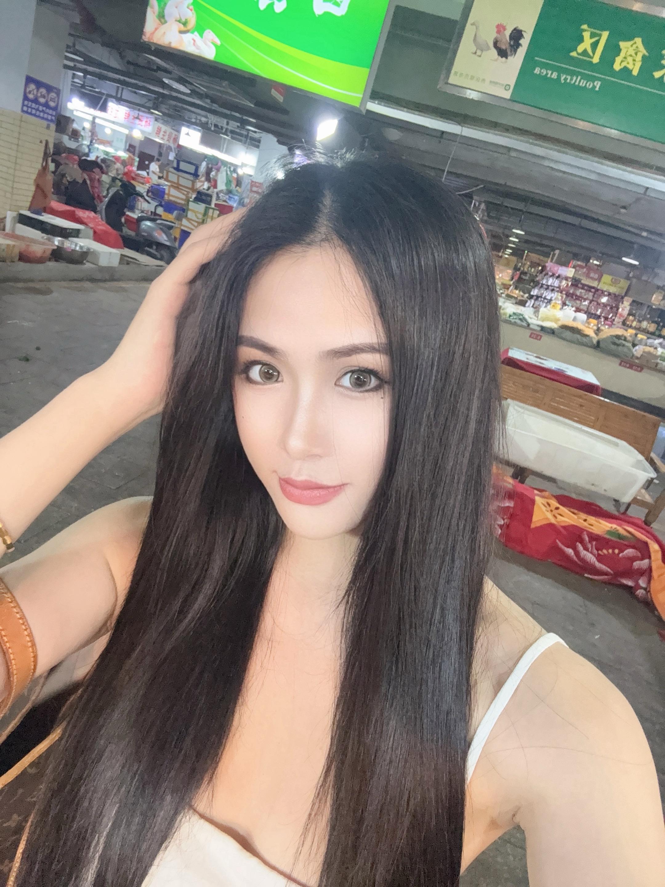 我去买菜啦～你大概几点到家吃饭呀