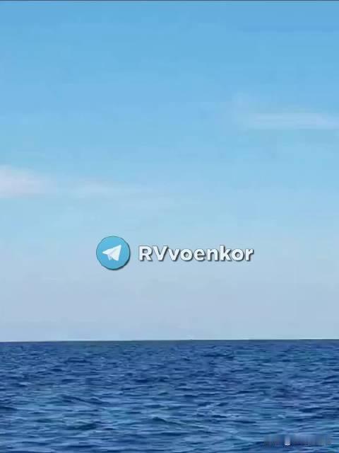 12月3日罗马尼亚军队摧毁了一艘靠近罗马尼亚东海岸的乌克兰遥控自杀无人艇，罗马尼