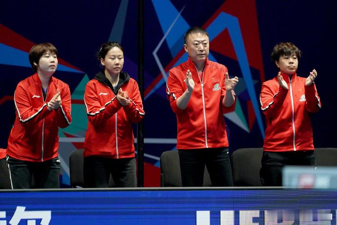 【国乒女团3比0韩国女团】 2026伦敦世乒赛女团1/4决赛，国乒女团强势横扫韩
