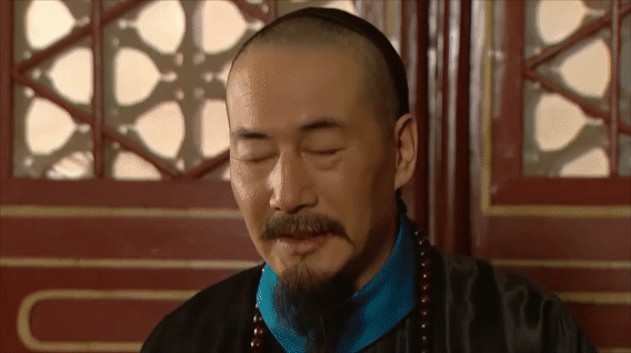 看这赛后总结，我笑出了声申京比上一场稍微好一点，防守算尽力了，今天外线被投爆也确