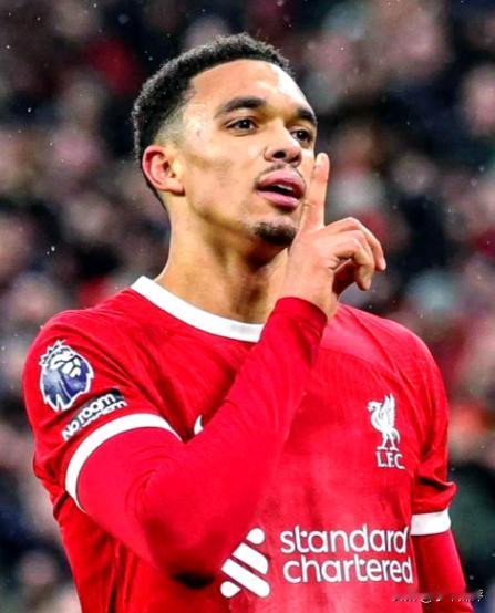 阿诺德皇马生涯悬了，高薪低能恐成最差引援。
这位英格兰球星拿着每周32万欧元的高