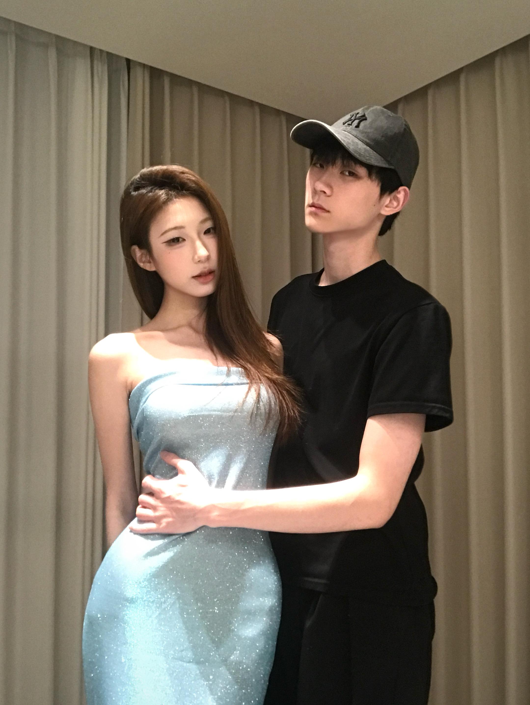 我就是在吸引你的目光 你舍得移开吗