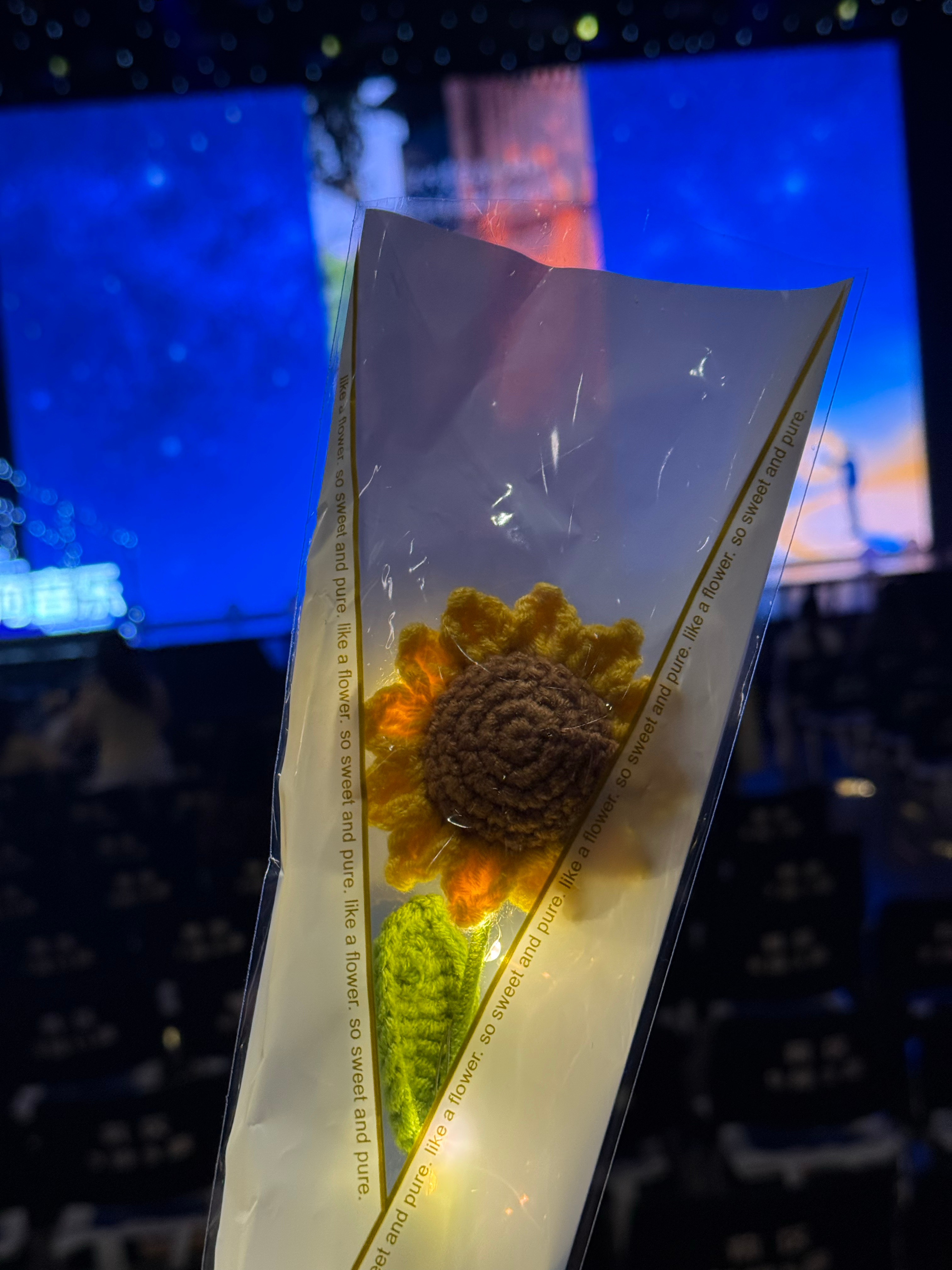 刘宇宁为今天活动准备了伴手礼，好有特色！！ 