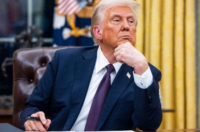 太解气！特朗普终于被“制裁”了！不是欧盟，而是他自己养的“狼”！特朗普第二任期刚