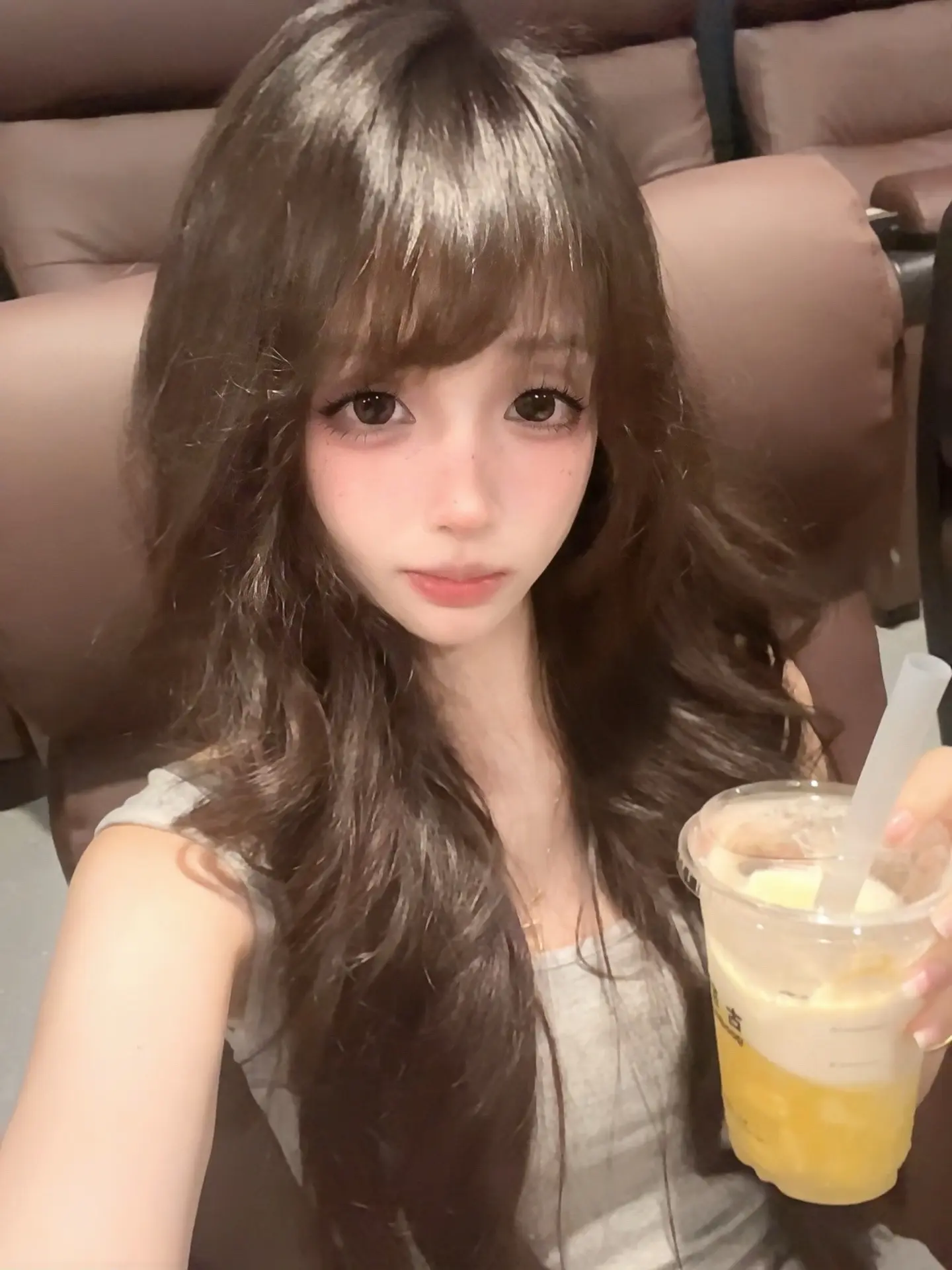 你身上的味道 瞳孔的深浅 怀抱的温度 总有一天我会知道的