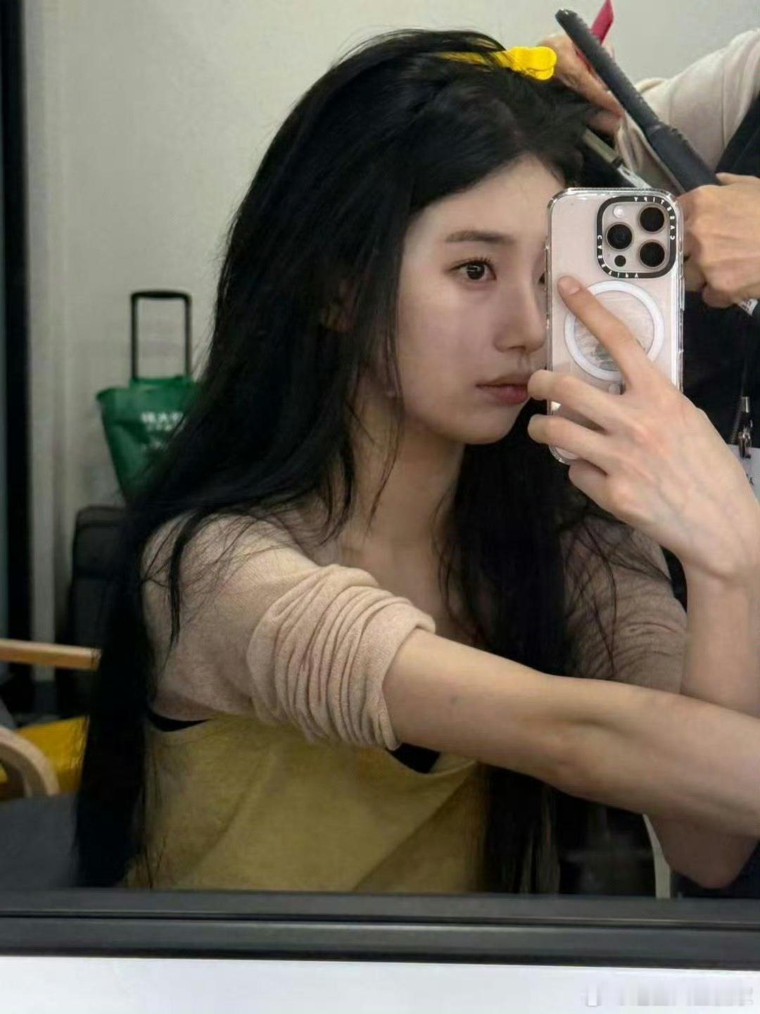 裴秀智 ins更新啦  会用舒服治愈来形容的照片 ​好舒服 ​​​