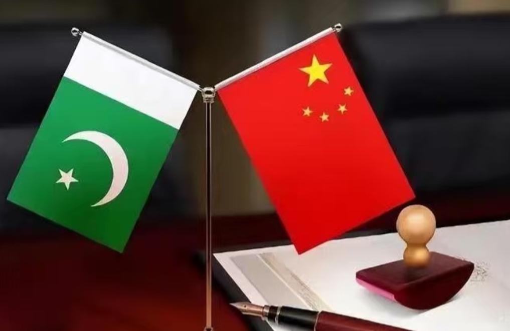 中国必须警惕巴基斯坦！其风险远超越南 —— 西方教育渗透下亲西倾向明显，更要命的