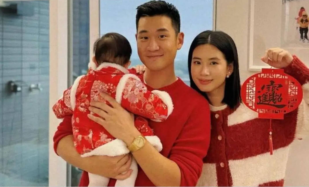 周兴哲官宣老婆怀二胎 大方透露宝宝性别为男。歌手周兴哲和老婆赵岱新宣布即将迎接二