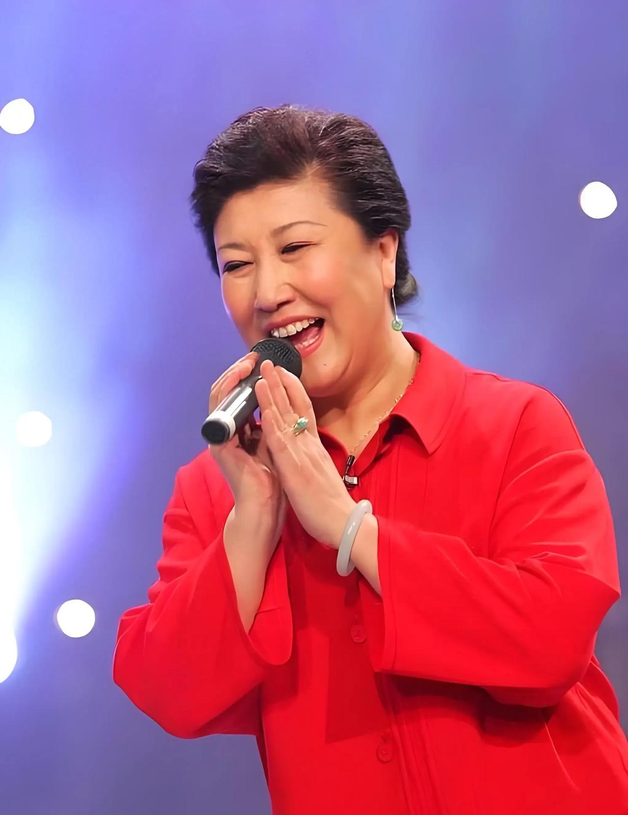 高秀敏的女儿李萱说父亲和母亲都是在46岁去世的。他们离婚后，父亲经常问她母亲的感