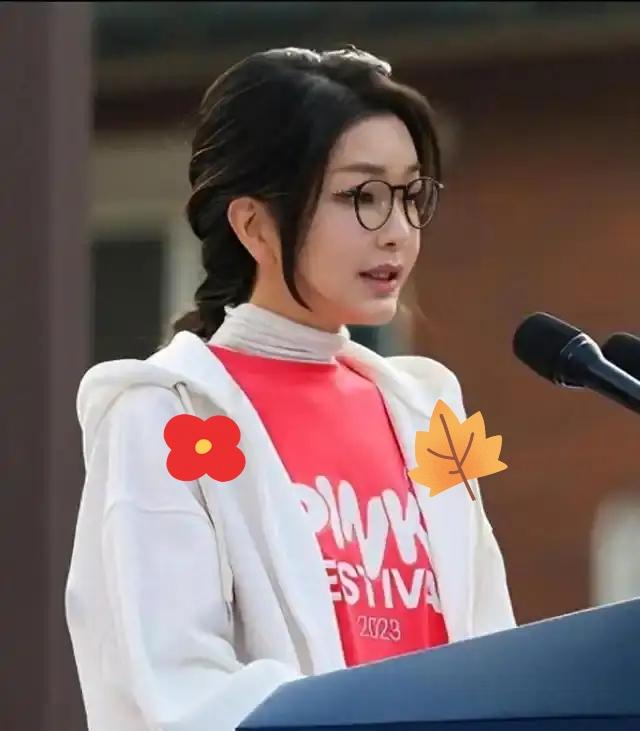 韩国总统尹锡悦夫人被判了！

当地时间28日下午，韩国首尔中央地方法院就前总统尹