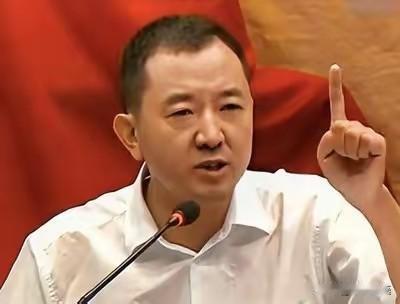 有一批“女干部”被牵出来，陈行甲说：“更头痛的是那些被他们蹂躏过的女干部该怎么处