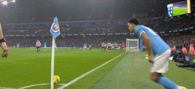 【英联杯】曼城2比0小蜜蜂晋级英联杯四强，谢尔基、萨维尼奥建功北京时间12月18