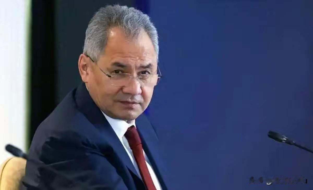 1. 中国要求日本收回高市早苗涉台言论 她模糊回应：中国要求日本收回高市早苗涉台