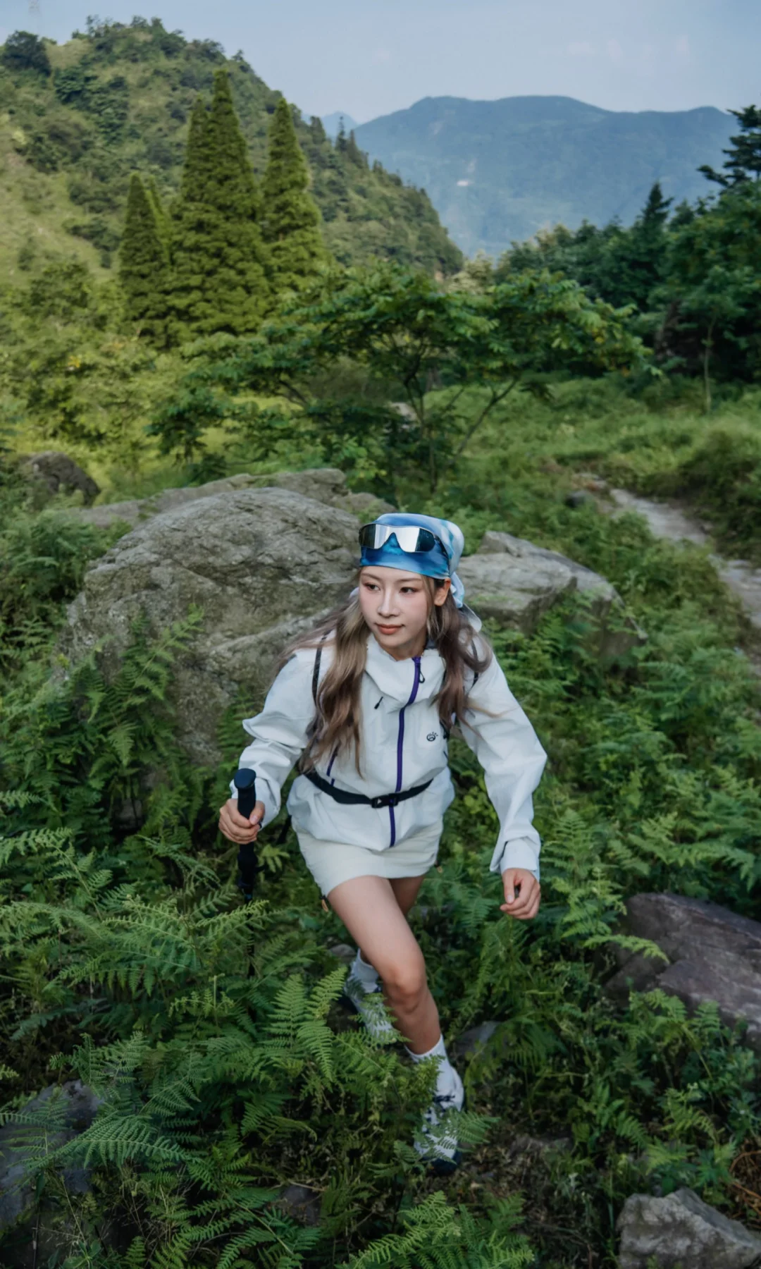 躲进山里吹吹风，烦恼全都部清空🌲