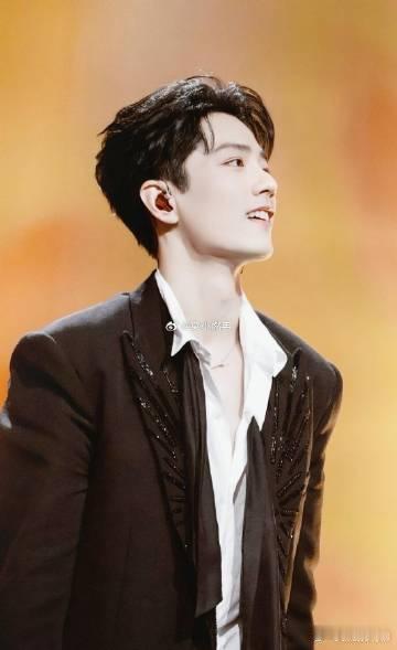 肖战直播肖战热成像 看到肖战的热成像图，心里充满了温暖。他那不灭的热情和真诚，像