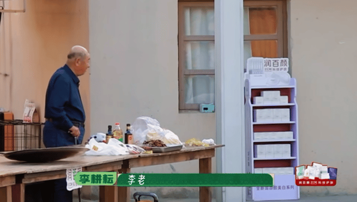 十个勤天这一幕就是幸福本身种地吧 看着院子里来来往往忙碌的身影，各地农人奔赴而来