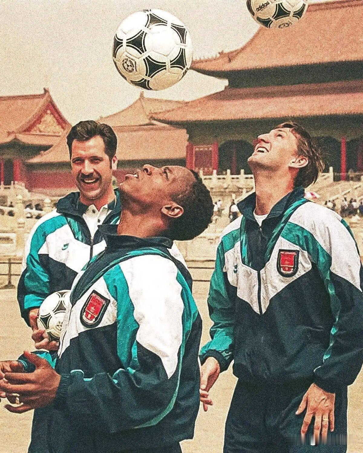 英格兰🏴󠁧󠁢󠁥󠁮󠁧󠁿队踢过咱家国足3：0么？1996年欧锦赛的大赛
