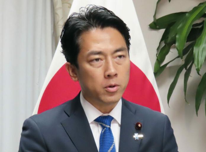 很气愤，日本喊话中国了！
 
就在28日，正在韩国访问的日本防卫大臣小泉进次郎就