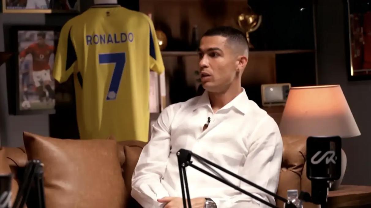 五届“大考”交了22张白卷？梅西：我考完了！C罗：不算！换个考场咱比比！别拿世界