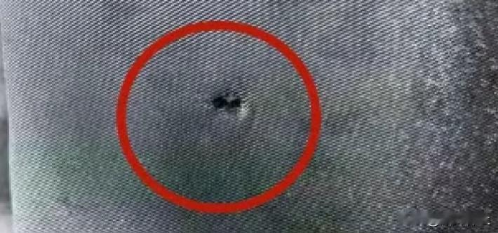 男子坐自家窗边玩耍遭枪击重伤

12月11日报道，四川泸州一男子坐自家屋里二楼窗