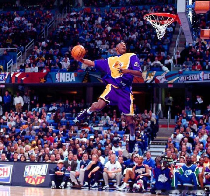 1997年科比在NBA全明星扣篮大赛夺冠 