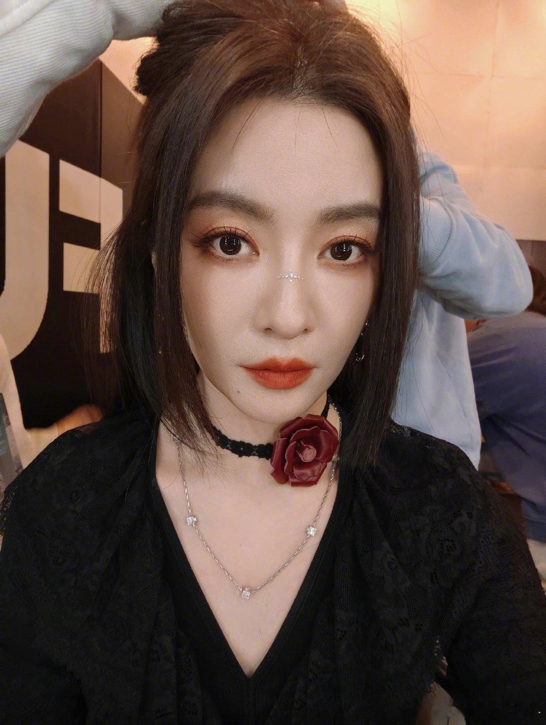 李晟十日终焉章晨泽贴脸度李晟和章晨泽的贴脸度绝了！美貌与智慧并存，气质气场双双在