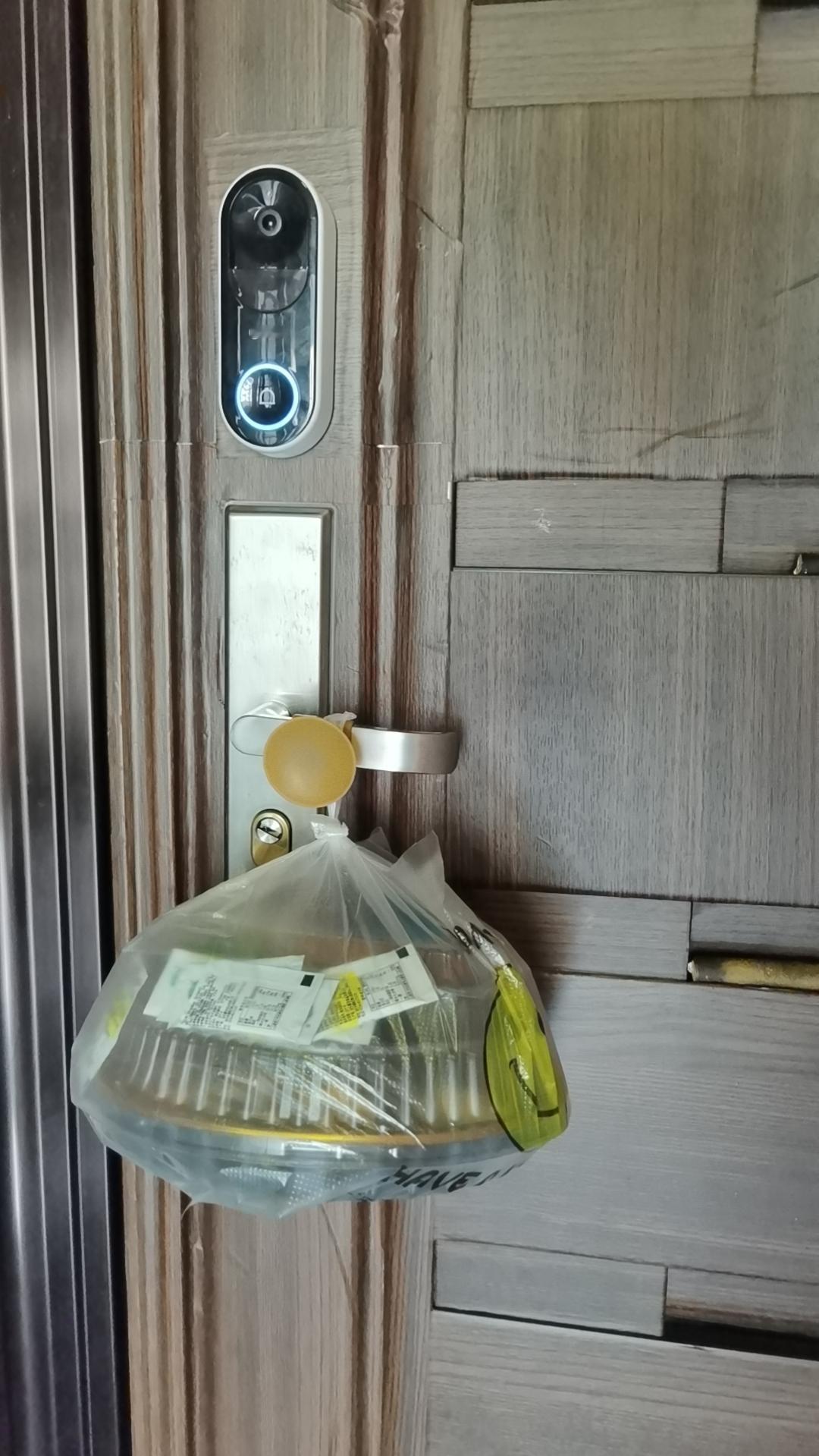 今年真的太难了，
以前外卖不离手，
现在自己送外卖！
以前对拼多多不屑一顾，
现