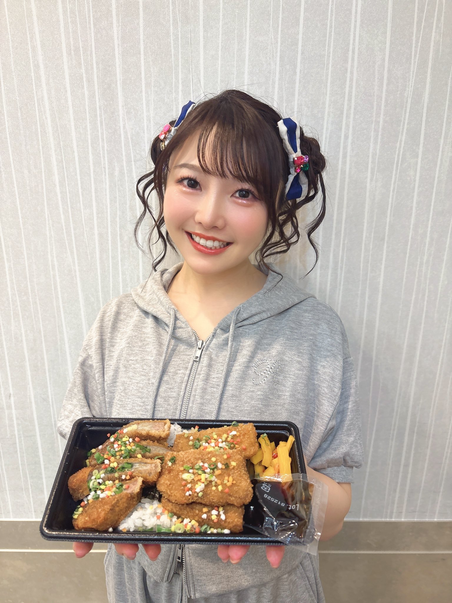 麻倉もも・雨宮天・夏川椎菜 