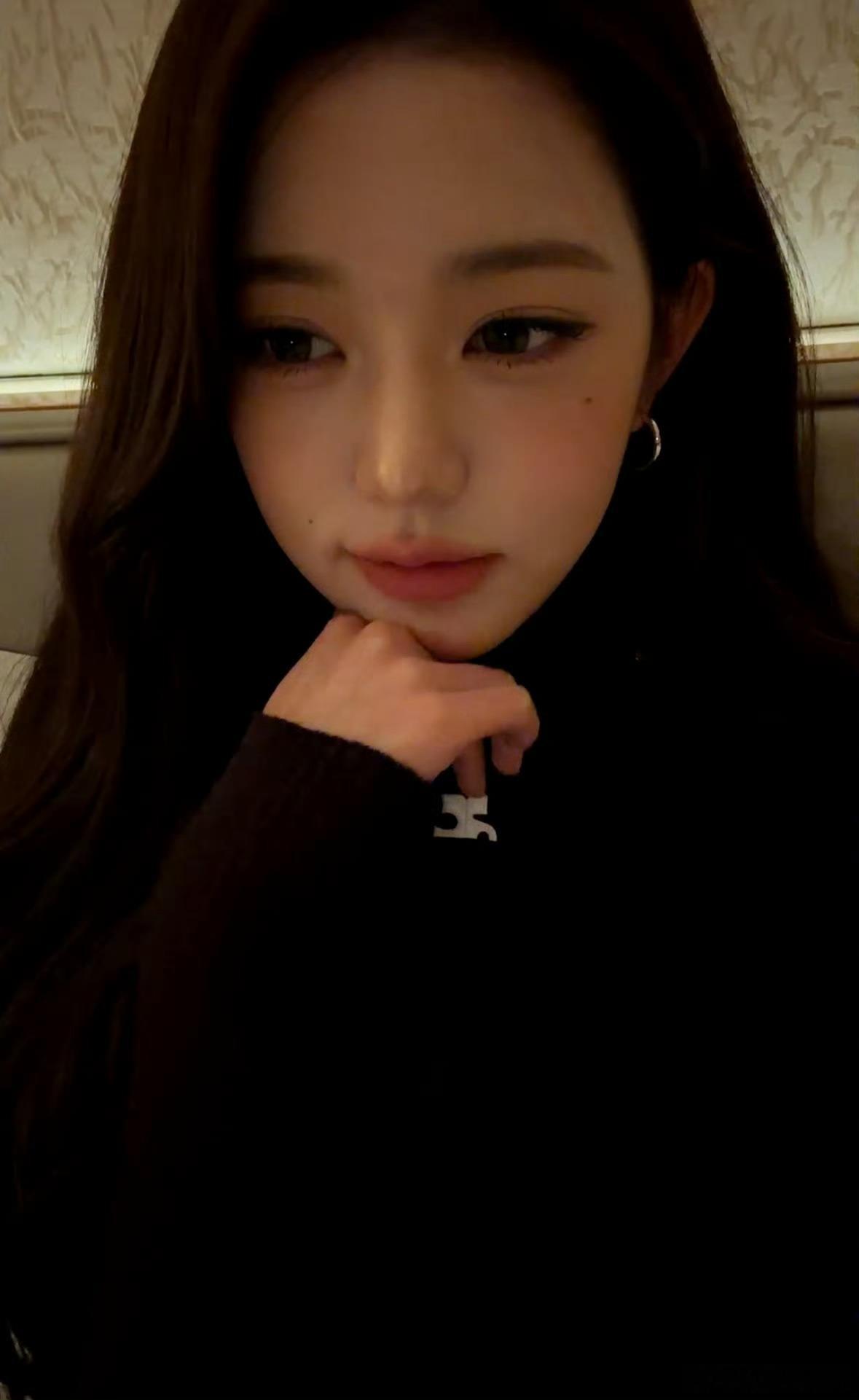 哈哈张元英晚上还能睡得着觉吗张元英晚上睡着了吗张元英喝霸王茶姬