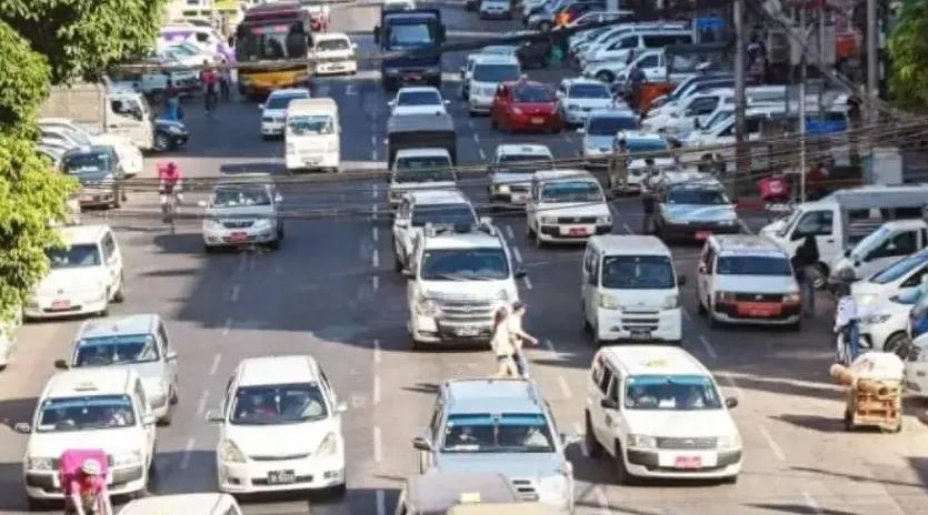 陆路运输管理司通过国有报纸发布信息称，在陆路运输管理司注册上牌的车辆中，对于道路