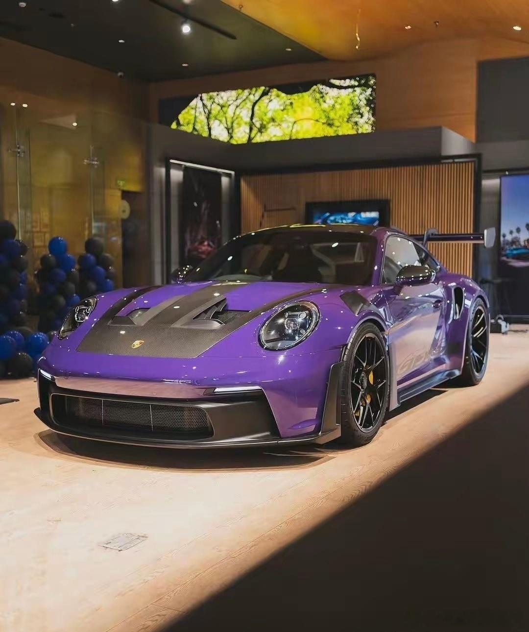 紫金属色保时捷 911 GT3 RS，真好看！ ​​​