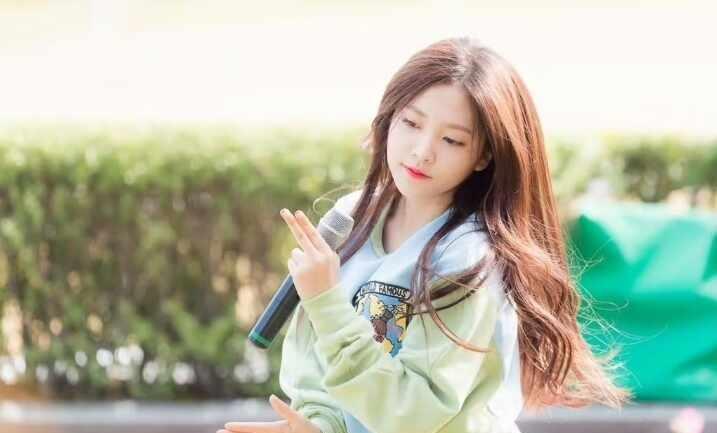 yeri還有什麼的早期圖啊
Kpop kpop头像 yeri
redvelet 