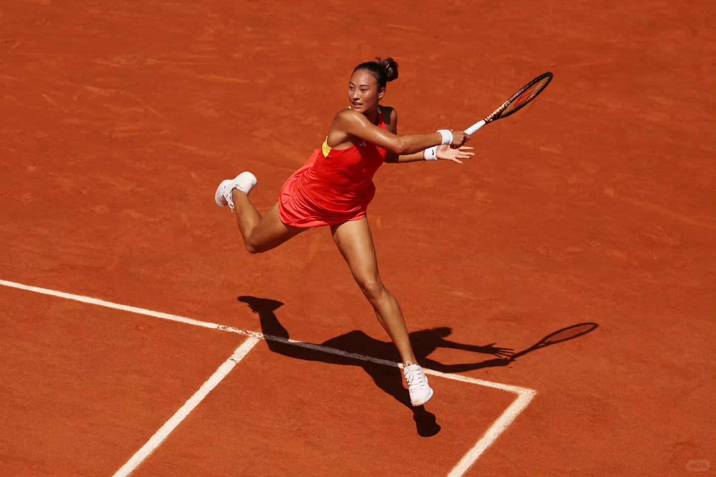 郑钦文第三盘1:4落后