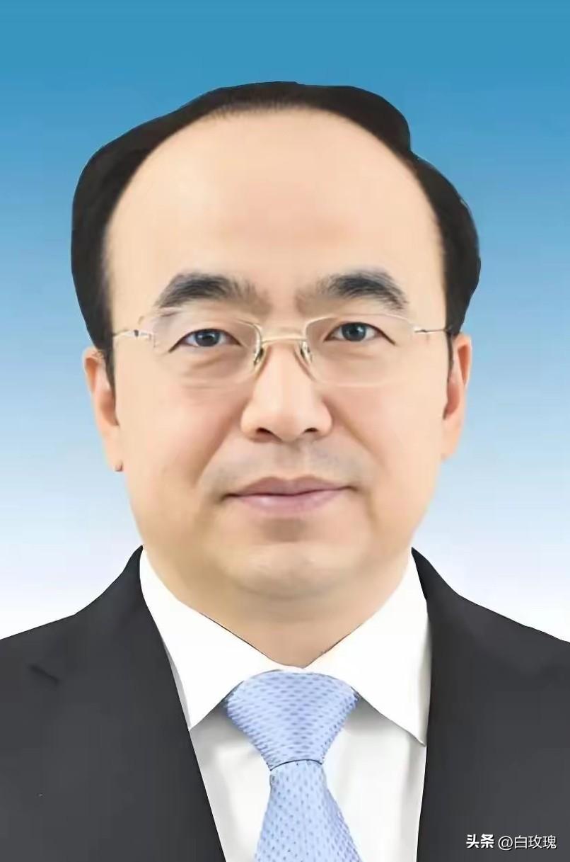 刚看到今天官宣被查的徐延彬的职位，因为不了解他，不以为然。随后，我又查看了一些资