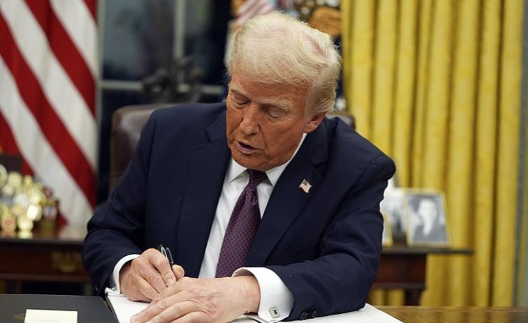 特朗普3月13号公开宣布，准备大规模向台湾卖武器——防空导弹、雷达，一大批。三个