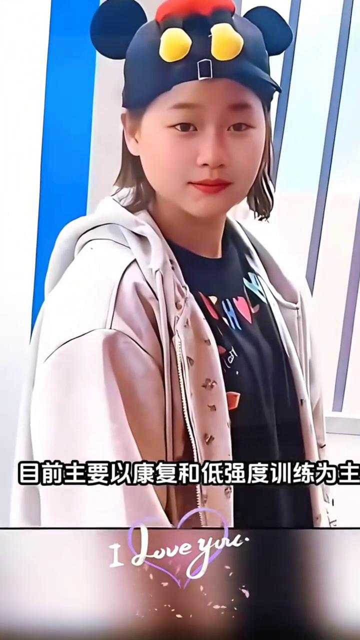别被误导，全红蝉现在还没高强度训练。
全红蝉现在已经回到北京，目前主要以康复和低