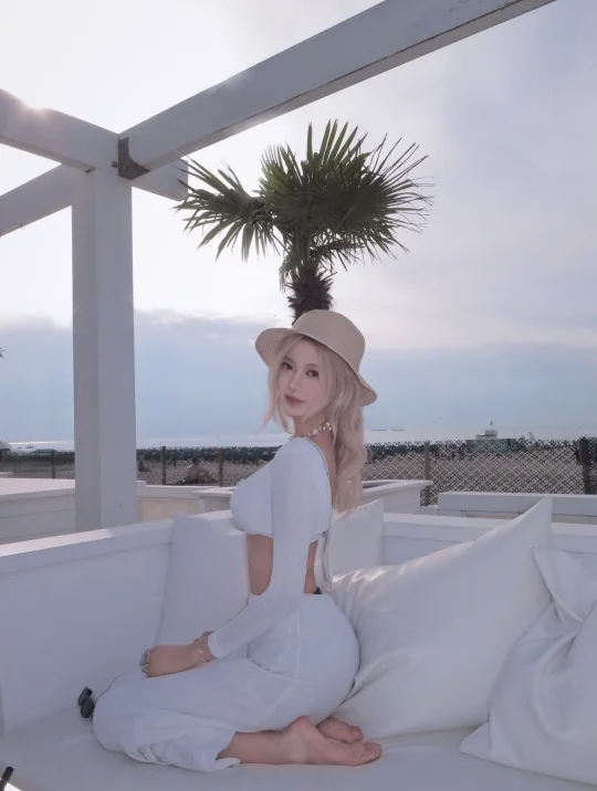 六月的海