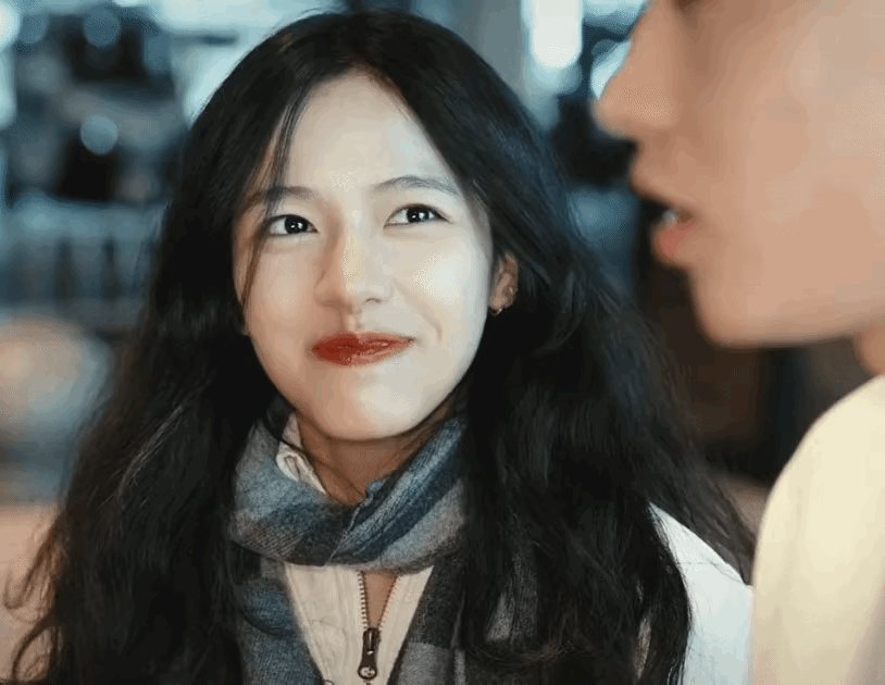 这种眼神影后都演不出来吧？如果不是喜欢到骨子里，怎么做的出这种眼神啊 ​​​
