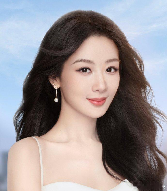 这种还原美貌的淡妆好适合杨紫，天然气质型美女！[好喜欢] ​​​