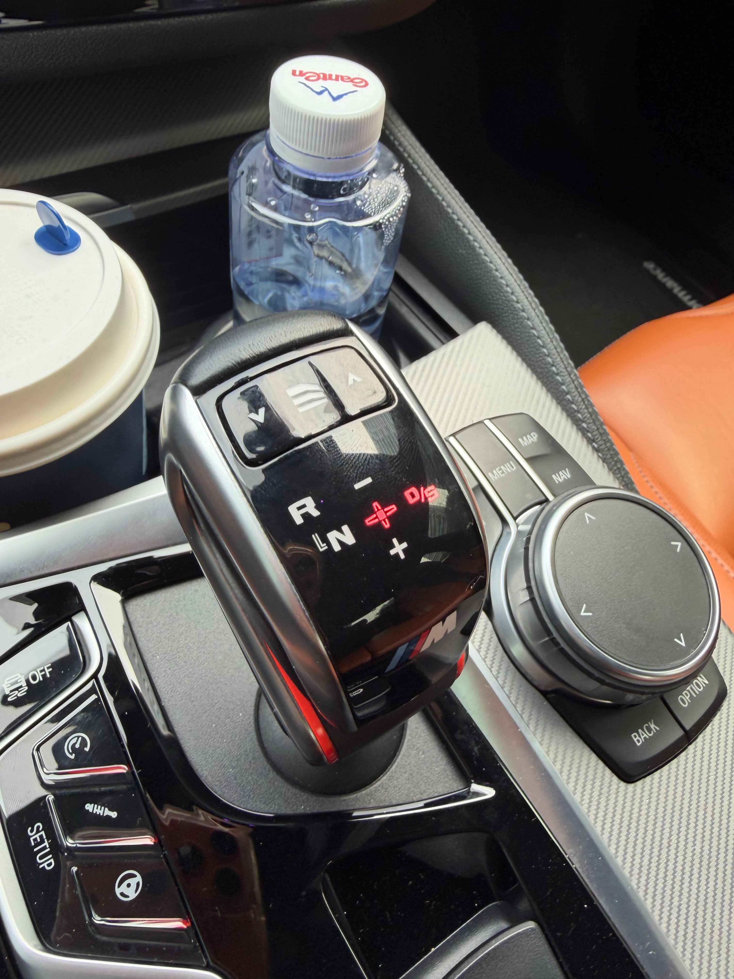 不知道有多久没开油车了……不夸张的说1年？？1年半？平时习惯了新能源的便利性，却