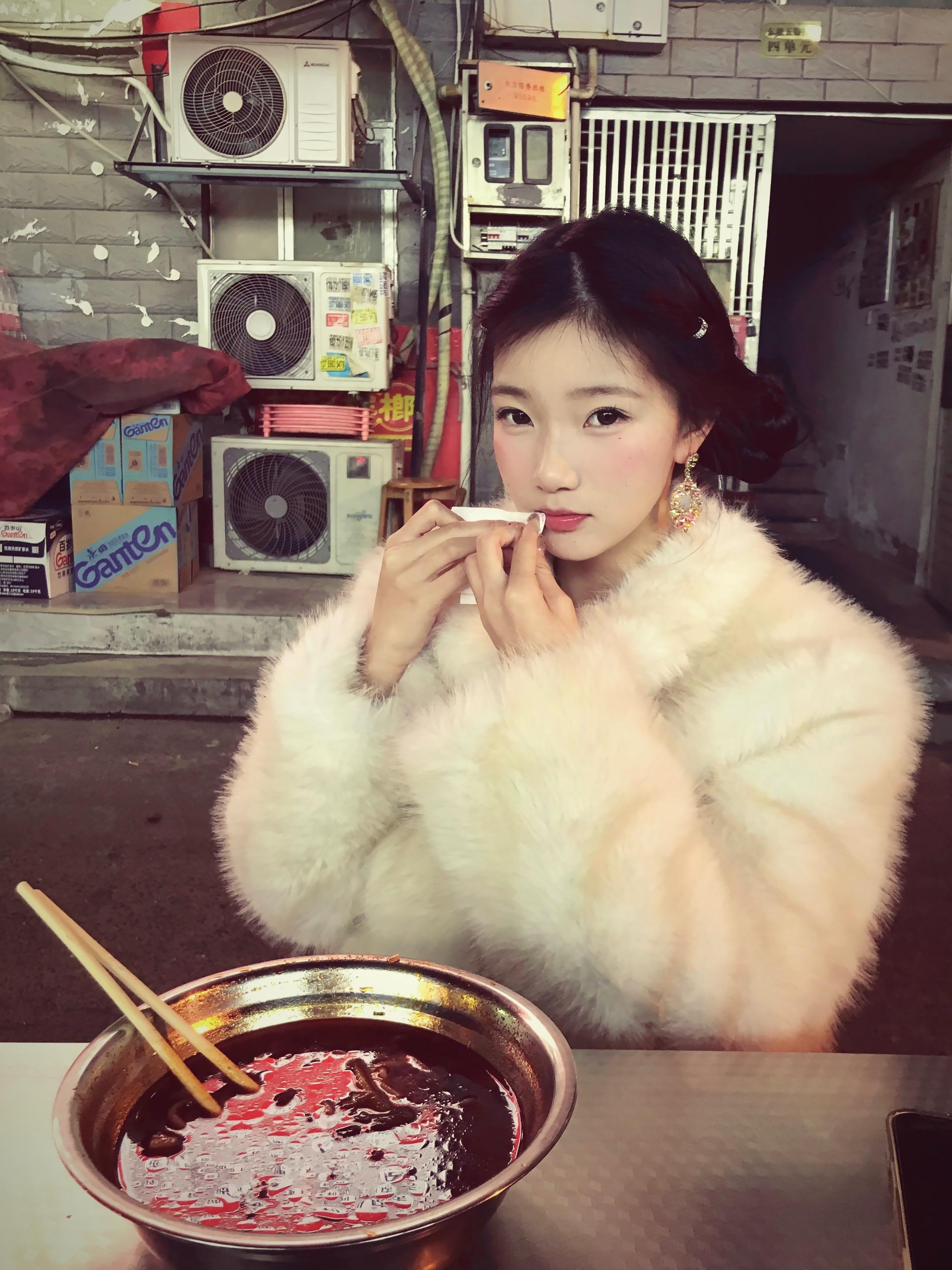 闺蜜 我不会再为了出片吃漂亮饭了