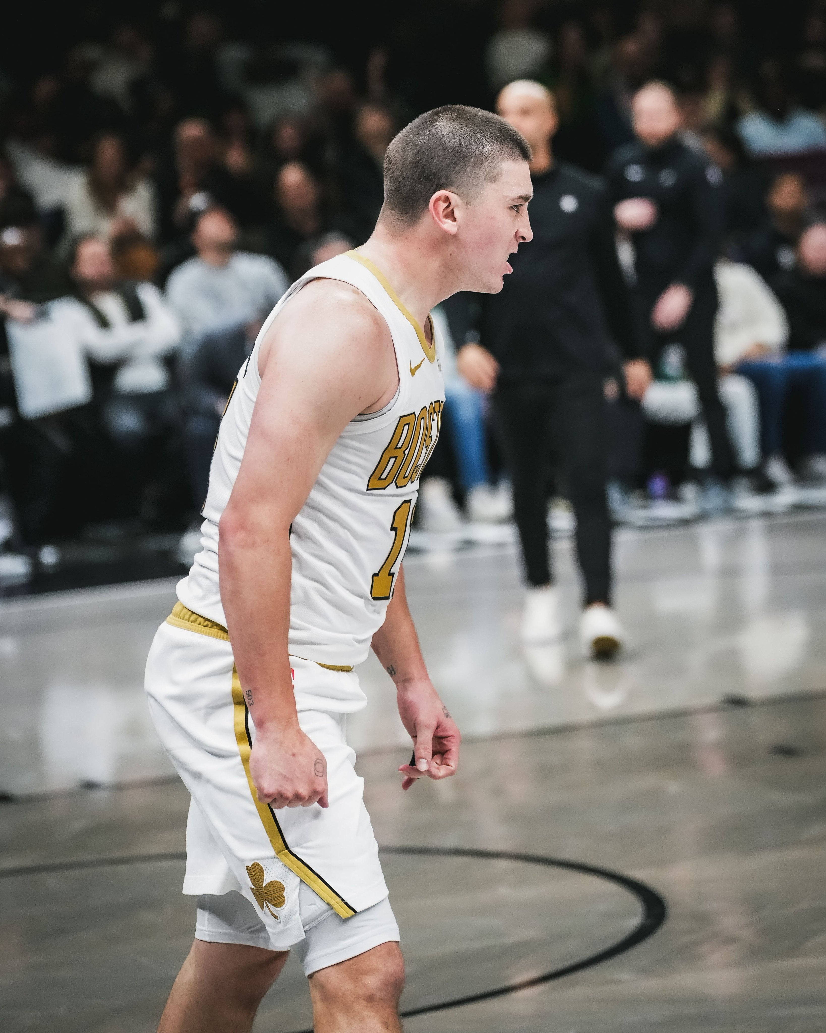 昨日比赛也必须给佩顿-普里查德送上鲜花💐32分4个篮板4次助攻还有无数关键时刻