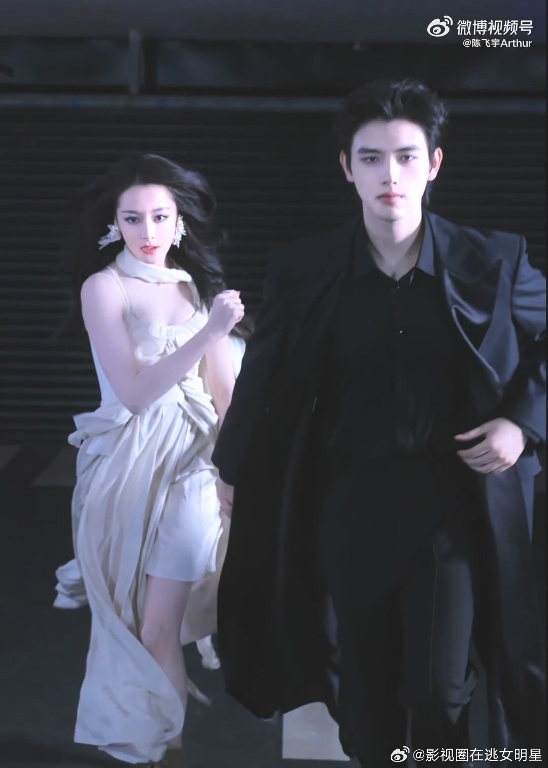 迪丽热巴百万运镜迪丽热巴白日提灯片场花絮在《白日提灯》片场的迪丽热巴真的太可爱了